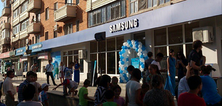 Samsung открыл новый магазин, где можно просто пообщаться