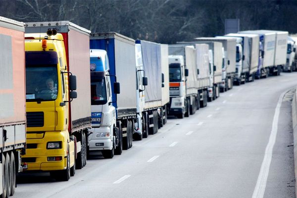 Правительство одобрило электронные накладные при транспортировке грузов