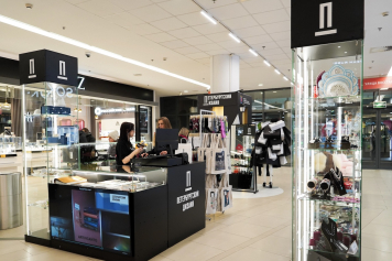 «Петербургский дизайн» открыл первый pop-up магазин на Невском проспекте (ФОТО)