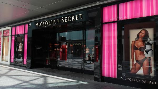 Victoria's Secret не продадут, а сделают отдельной компанией