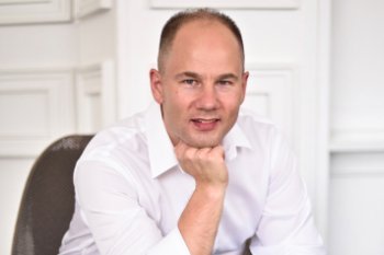 Алексей Никитин, «Улыбка радуги»: «Новое позиционирование – это пространство, где человеку комфортно быть собой»