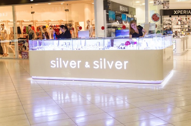 В питерском ТРК «Сити Молл» открылся новый салон Silver & Silver