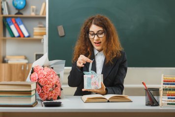 Сладости стали самым популярным подарком ко Дню учителя