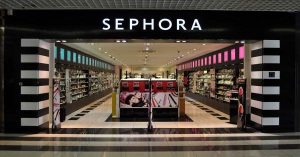 J.C. Penney пытается с помощью суда задержать сеть Sephora в своих универмагах J.C. Penney пытается с помощью суда задержать сеть Sephora в своих универмагах