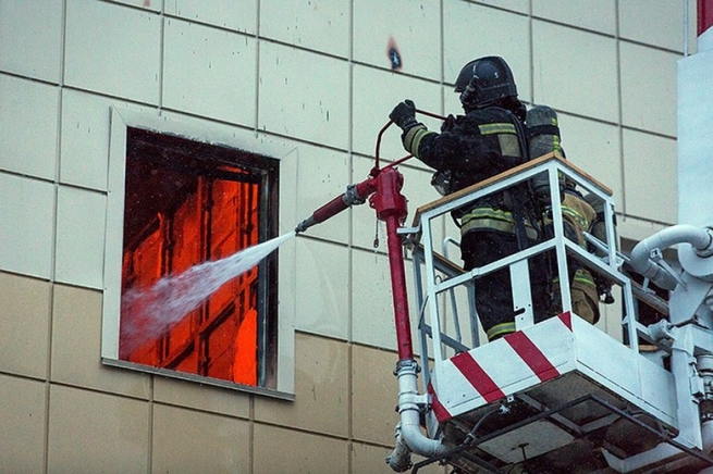 Экс-замглавы стройнадзора Кузбасса задержана по делу «Зимней вишни»