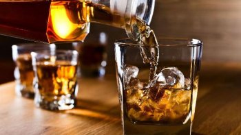 Объём нелегального рынка крепкого алкоголя в России составляет 27%