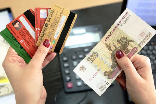 Карты, деньги, Apple Pay: какие платежные средства предпочитают россияне?