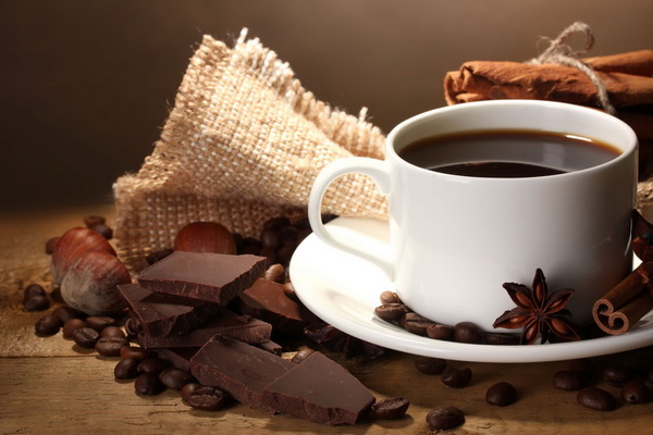 Россияне стали больше покупать шоколада и кофе 