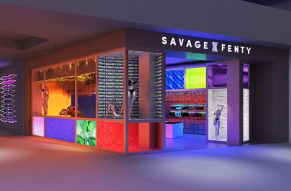 Рианна открывает первые офлайн-магазины Savage x Fenty