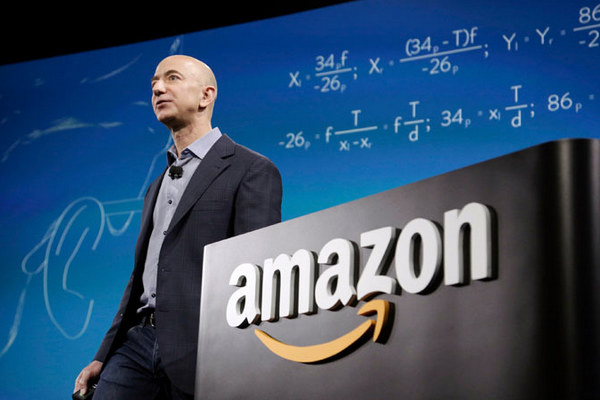 Основатель Amazon назван богатейшим человеком в современной истории