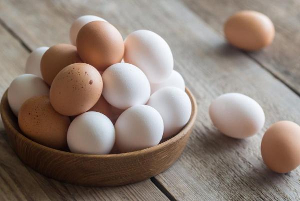 В магазинах Петербурга появились упаковки яиц с маркировкой «без антибиотиков»