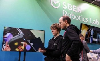 «Сбер» начал разработку ИИ для человекоподобного робота
