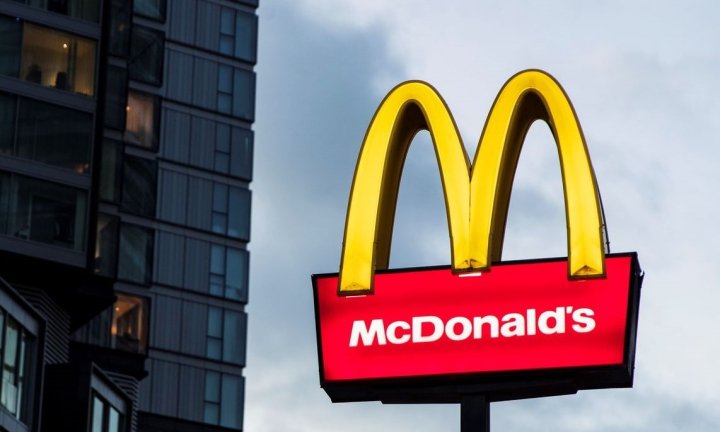 Назван топ самых дорогих ресторанных брендов мира