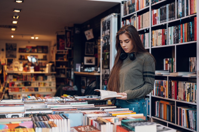 Почти половину ассортимента книжных магазинов составляют не книжные товары