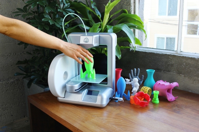 Компания Amazon начала печать игрушек и украшений на 3D-принтере