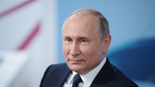 Владимир Путин поручил подумать о создании условий для юных бизнесменов