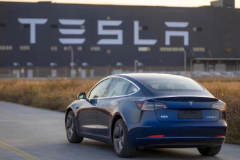 В России стартовали онлайн-продажи электромобилей Tesla