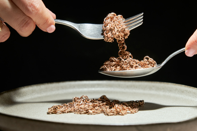 Россияне сдают на переработку в среднем 80 кг золота в год