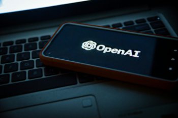 OpenAI планирует привлечь около 100 млрд долларов на расширение бизнеса
