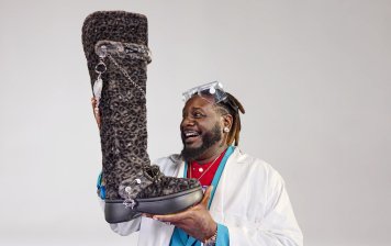 Crocs выпустил самую высокую модель обуви в своей истории