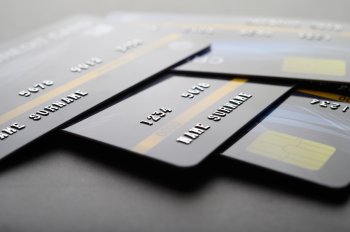 Visa и Mastercard планируют повысить комиссии для ритейлеров
