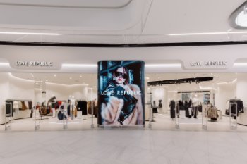 LOVE REPUBLIC открыл два новых флагманских магазина (ФОТО) LOVE REPUBLIC открыл два новых флагманских магазина (ФОТО)