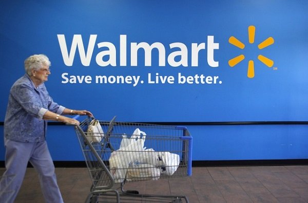 Wal-Mart увеличил квартальную выручку на 12%