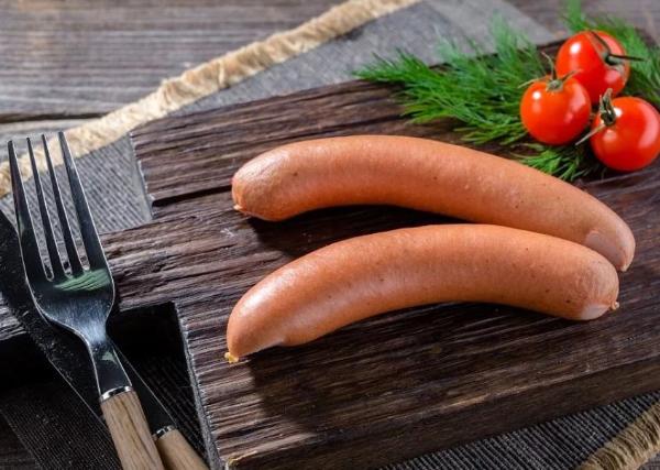 Роскачество нашло в сосисках крахмал и карраганин Роскачество нашло в сосисках крахмал и карраганин