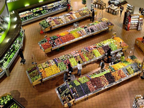 Россия увеличила импорт еды на 5% за три квартала