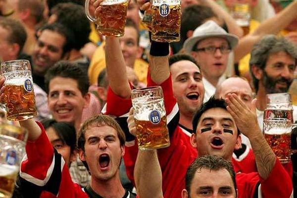 Минздрав намерен заблокировать инициативу о продаже пива на стадионах