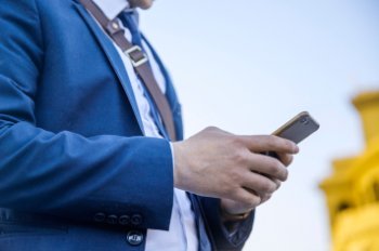 Продвижение в MAX: как привлекать аудиторию бесплатно и за деньги