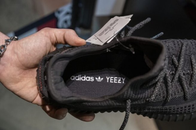 adidas продолжит продавать кроссовки Yeezy