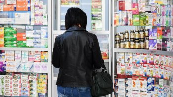 В российских аптеках на 20% снизился ассортимент импортных препаратов