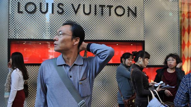 Из Китая уже в третий раз пытались провезти поддельные сумки Gucci и Louis Vuitton на $1 млн 
