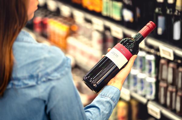 Минэкономразвития предлагает «автоматом» продлить лицензии на продажу алкоголя на год