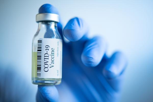 Треть работодателей стимулирует сотрудников пройти вакцинацию от Covid-19