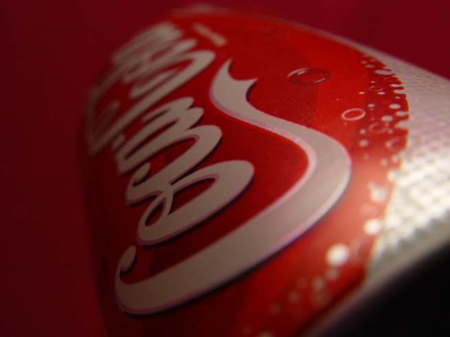 Coca-Cola выводит на российский рынок первый энергетик