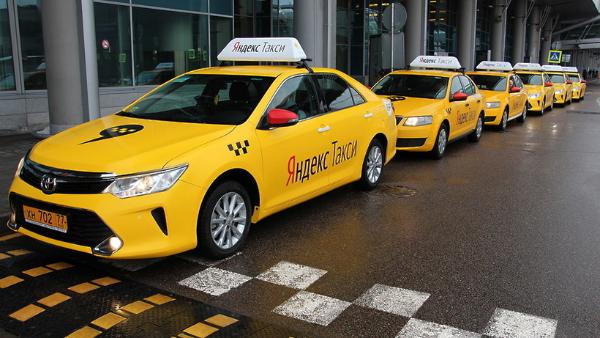 «Яндекс.Такси» снова попросила ФАС разрешения купить «Везёт»