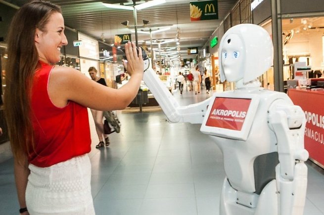 Высокие технологии для ритейла: кто же такая KIKI – робот-консультант нового поколения?