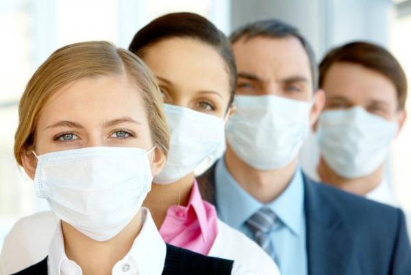 В аптеках раскупают маски на фоне новостей о новом коронавирусе