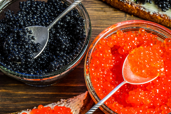 Минпромторг выступил за маркировку в России осетровых рыб и икры