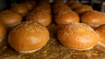 «Таврос» стал владельцем производителя булок для Burger King