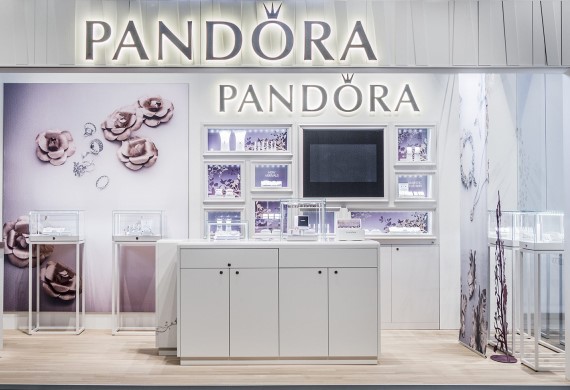 Сбербанк подал еще один иск к структуре ювелирной сети Pandora