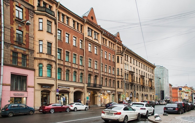 На торговых улицах Петербурга открылось порядка 200 кафе и ресторанов