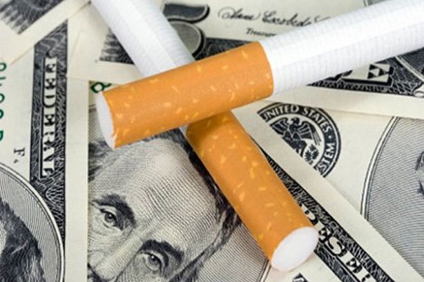 Табачные компании выплатят курильщикам крупнейшую в истории компенсацию в $12 млрд