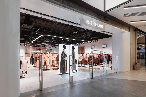 LOVE REPUBLIC представил new concept store
