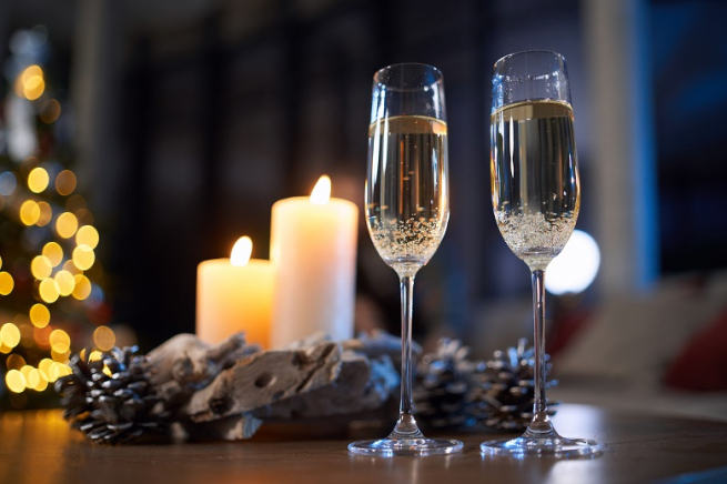 В SimpleWine выяснили, сколько покупатели готовы потратить на алкоголь к Новому году