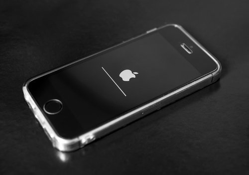 В iPhone появится функция тайного вызова экстренных служб