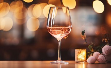 К 8 марта Роскачество объявило лучшие российские розовые вина