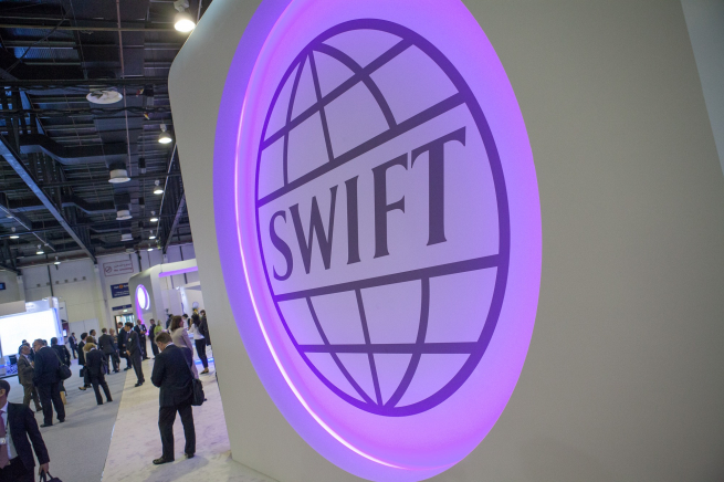 Банк России предупредил о звонках мошенников из-за ситуации со SWIFT